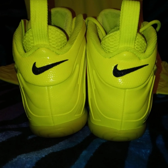 Nike Volt foamposites - Picture 2 of 4